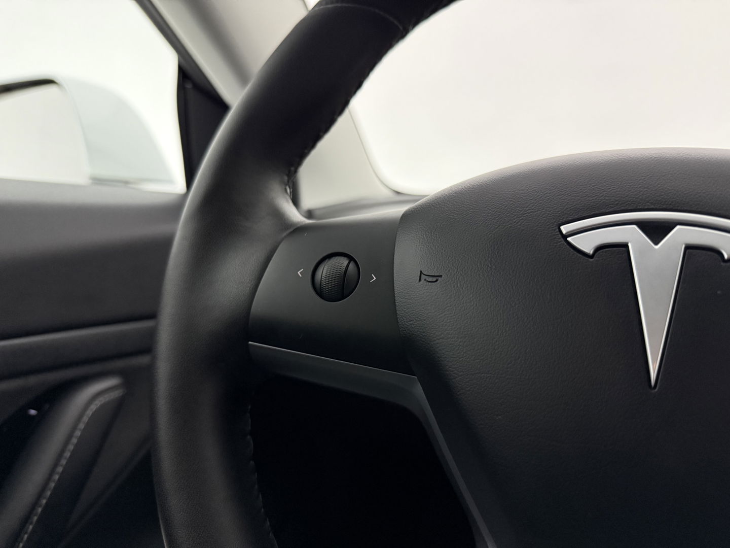 Tesla Model 3 Standard RWD Plus 238PK 60 kWh | Pano | Memory | Virtual | Adaptive Cruise | Keyless | Camera | Leder | NAP