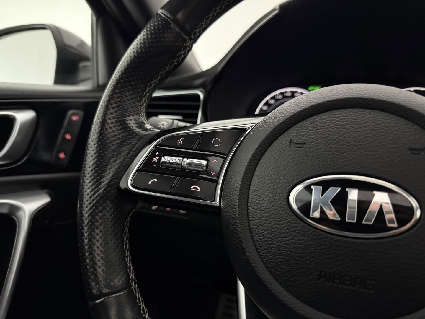 Kia ProCeed 1.4 T-GDI GT-PlusLine | Pano | Memory | JBL Audio | Virtual | Camera | Carplay | Stoel/Stuur verwarmd | NAP