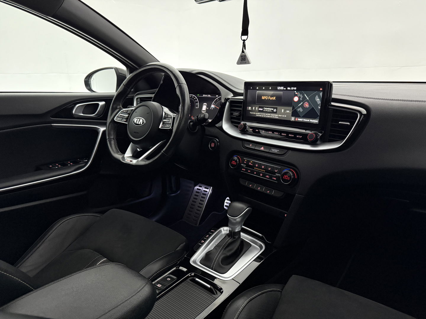 Kia ProCeed 1.4 T-GDI GT-PlusLine | Pano | Memory | JBL Audio | Virtual | Camera | Carplay | Stoel/Stuur verwarmd | NAP