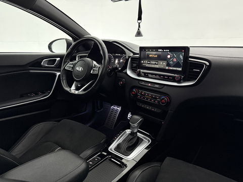 Kia ProCeed 1.4 T-GDI GT-PlusLine | Pano | Memory | JBL Audio | Virtual | Camera | Carplay | Stoel/Stuur verwarmd | NAP