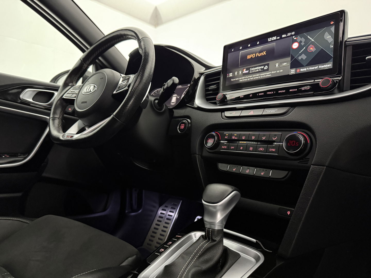 Kia ProCeed 1.4 T-GDI GT-PlusLine | Pano | Memory | JBL Audio | Virtual | Camera | Carplay | Stoel/Stuur verwarmd | NAP