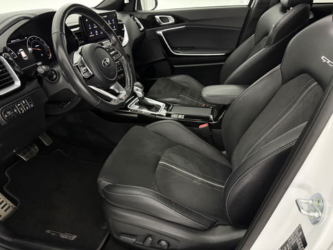 Kia ProCeed 1.4 T-GDI GT-PlusLine | Pano | Memory | JBL Audio | Virtual | Camera | Carplay | Stoel/Stuur verwarmd | NAP