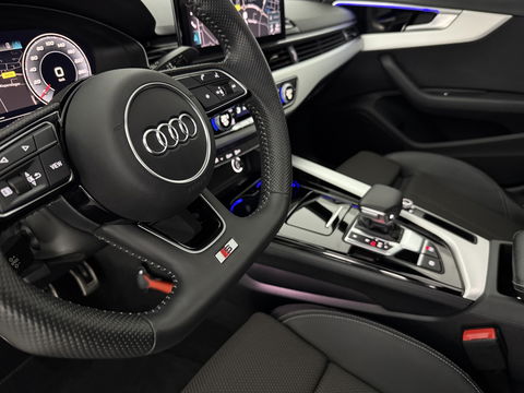 Audi A4 35 TFSI 150PK S-line | Pano | Virtual | Sfeerverl. | Carplay | Trekh. | Keyless | NAP