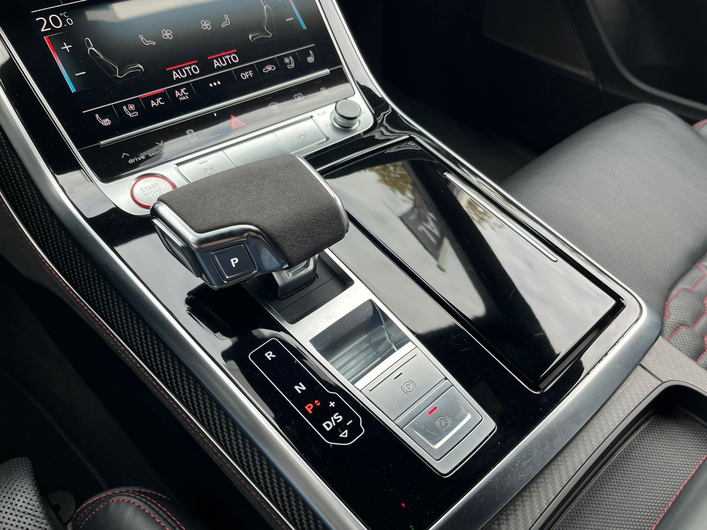 Audi RSQ8 4.0 TFSI Quattro|ABT|Pano|Keramisch|B&O|Carbon|Massage|Head-Up|Memory|Camera|Schaalstoelen|Leder|Keyless|Luchtvering