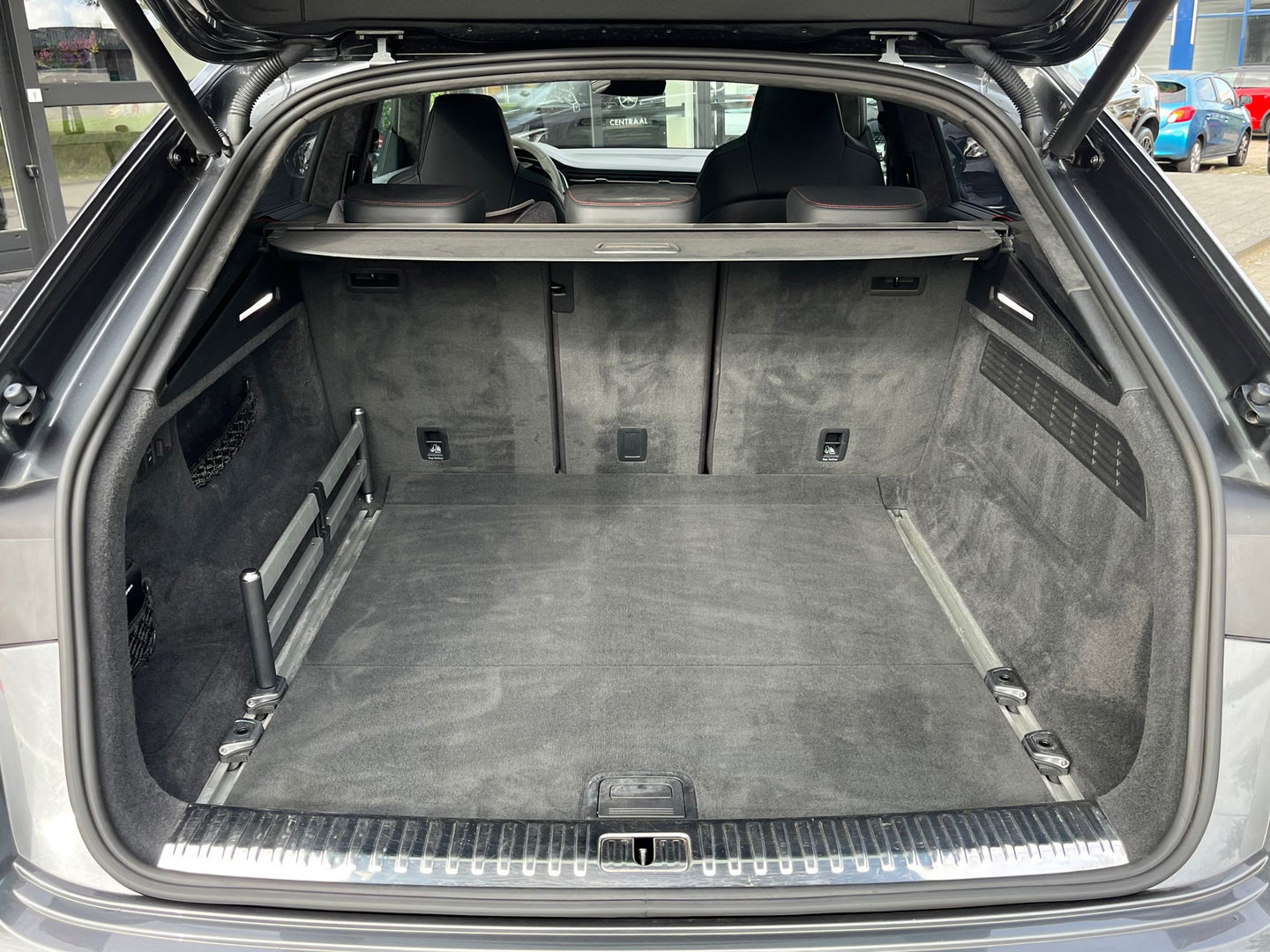 Audi RSQ8 4.0 TFSI Quattro|ABT|Pano|Keramisch|B&O|Carbon|Massage|Head-Up|Memory|Camera|Schaalstoelen|Leder|Keyless|Luchtvering