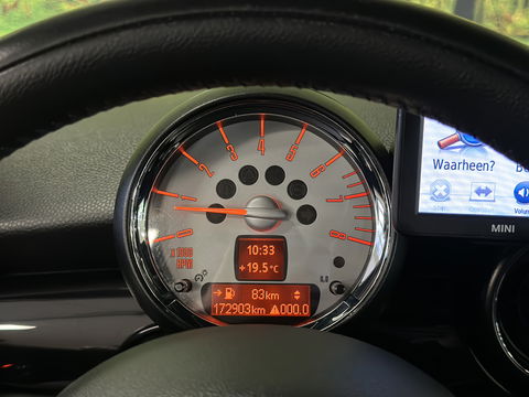 MINI Clubman 1.6 Cooper 3+1 Business Line | Origineel Nederlands | Cruise Control | Parkeersensoren Achter | 16" Lichtmetaal | Airconditioning | Centrale Deurvergrendeling |