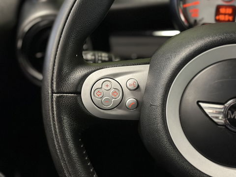 MINI Clubman 1.6 Cooper 3+1 Business Line | Origineel Nederlands | Cruise Control | Parkeersensoren Achter | 16" Lichtmetaal | Airconditioning | Centrale Deurvergrendeling |