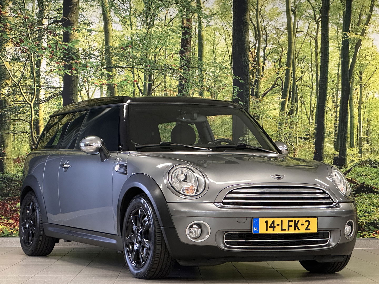 MINI Clubman 1.6 Cooper 3+1 Business Line | Origineel Nederlands | Cruise Control | Parkeersensoren Achter | 16" Lichtmetaal | Airconditioning | Centrale Deurvergrendeling |