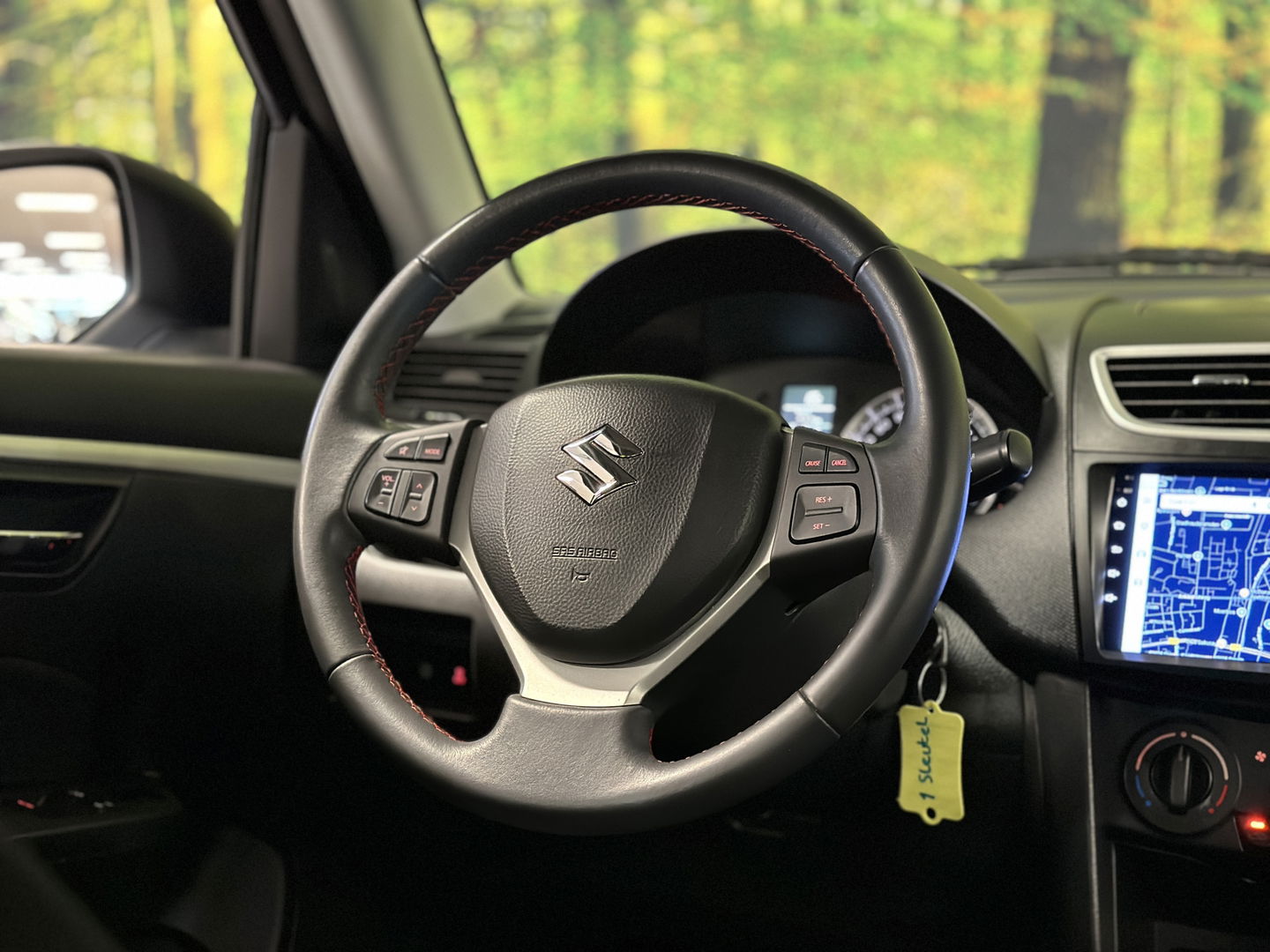 Suzuki Swift 1.2 Bandit EASSS | Origineel Nederlands! | Cruise Control | Airconditioning | Stoelverwarming | 16" Lichtmetaal | Bluetooth | Navigatie |