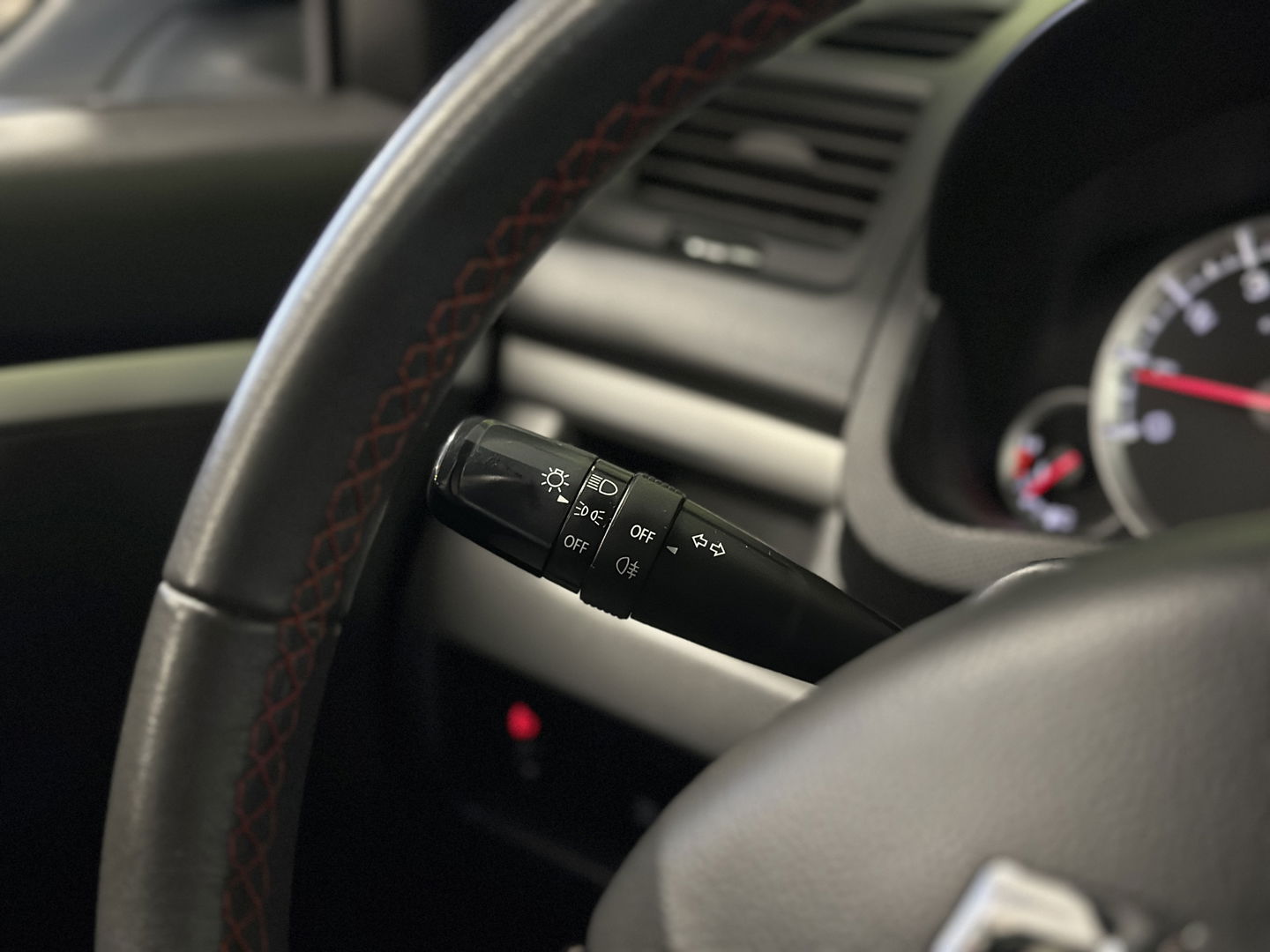 Suzuki Swift 1.2 Bandit EASSS | Origineel Nederlands! | Cruise Control | Airconditioning | Stoelverwarming | 16" Lichtmetaal | Bluetooth | Navigatie |