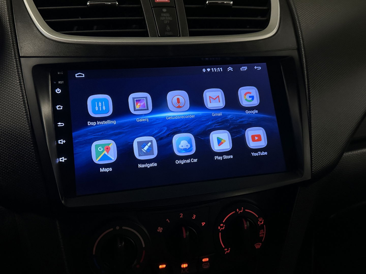 Suzuki Swift 1.2 Bandit EASSS | Origineel Nederlands! | Cruise Control | Airconditioning | Stoelverwarming | 16" Lichtmetaal | Bluetooth | Navigatie |