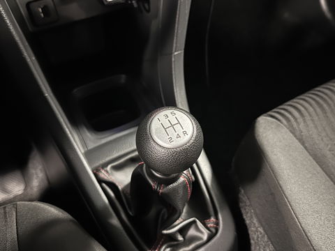 Suzuki Swift 1.2 Bandit EASSS | Origineel Nederlands! | Cruise Control | Airconditioning | Stoelverwarming | 16" Lichtmetaal | Bluetooth | Navigatie |