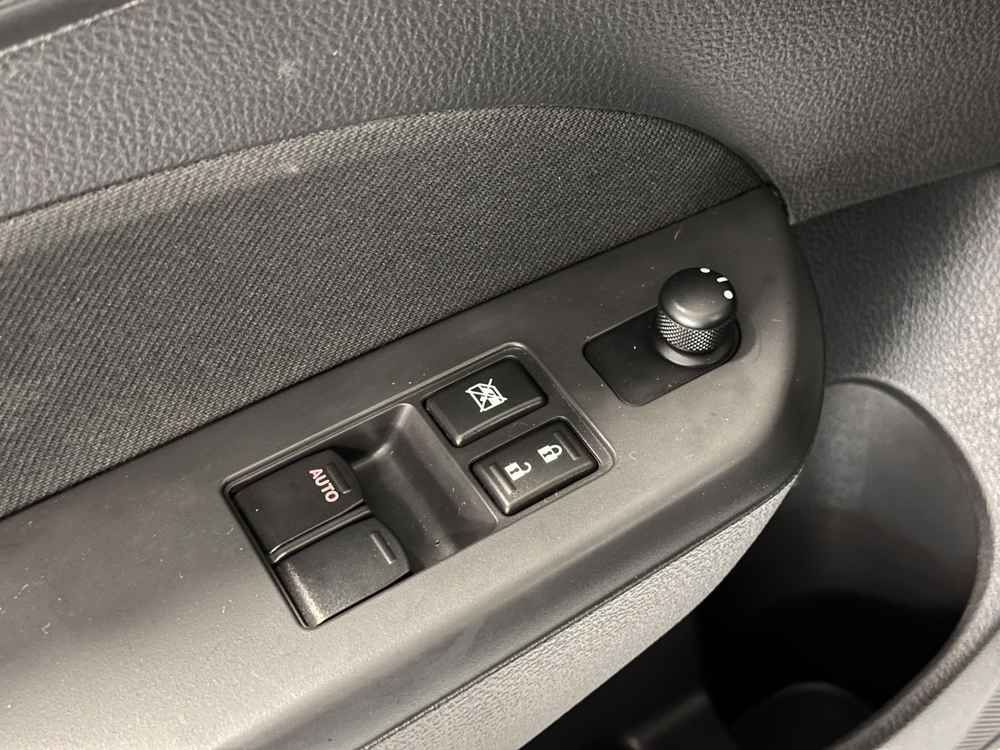 Suzuki Swift 1.2 Bandit EASSS | Origineel Nederlands! | Cruise Control | Airconditioning | Stoelverwarming | 16" Lichtmetaal | Bluetooth | Navigatie |