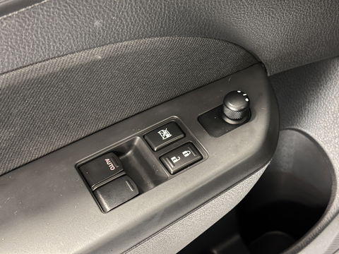 Suzuki Swift 1.2 Bandit EASSS | Origineel Nederlands! | Cruise Control | Airconditioning | Stoelverwarming | 16" Lichtmetaal | Bluetooth | Navigatie |