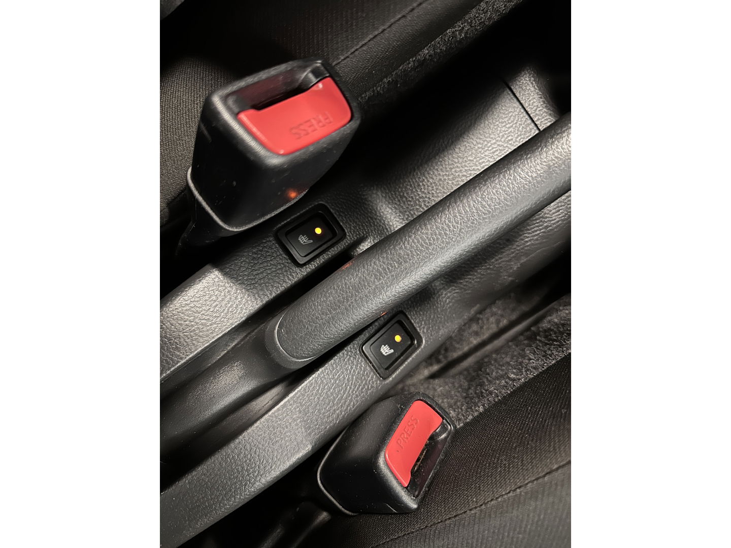 Suzuki Swift 1.2 Bandit EASSS | Origineel Nederlands! | Cruise Control | Airconditioning | Stoelverwarming | 16" Lichtmetaal | Bluetooth | Navigatie |