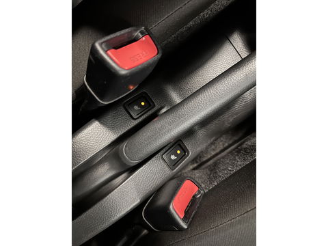 Suzuki Swift 1.2 Bandit EASSS | Origineel Nederlands! | Cruise Control | Airconditioning | Stoelverwarming | 16" Lichtmetaal | Bluetooth | Navigatie |