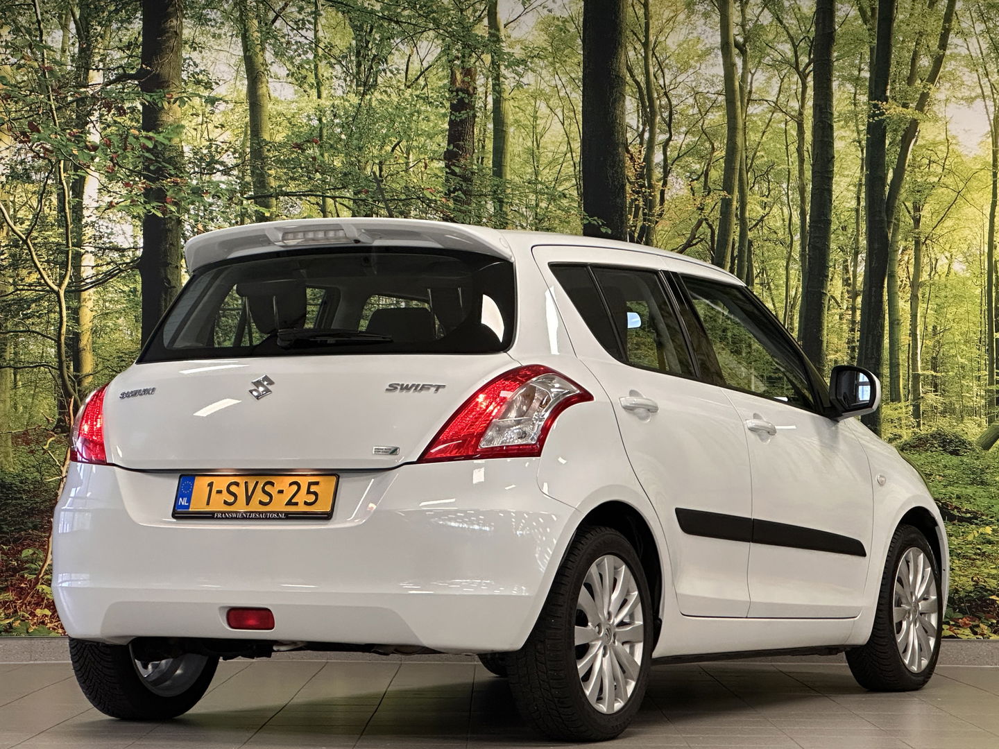 Suzuki Swift 1.2 Bandit EASSS | Origineel Nederlands! | Cruise Control | Airconditioning | Stoelverwarming | 16" Lichtmetaal | Bluetooth | Navigatie |