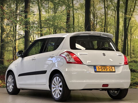 Suzuki Swift 1.2 Bandit EASSS | Origineel Nederlands! | Cruise Control | Airconditioning | Stoelverwarming | 16" Lichtmetaal | Bluetooth | Navigatie |