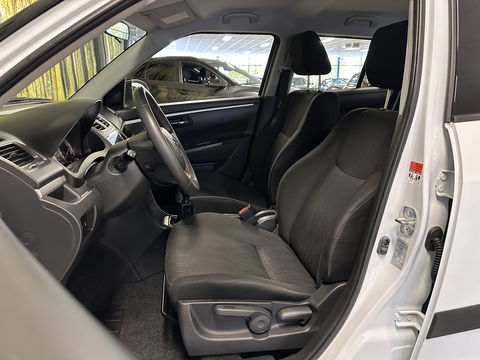 Suzuki Swift 1.2 Bandit EASSS | Origineel Nederlands! | Cruise Control | Airconditioning | Stoelverwarming | 16" Lichtmetaal | Bluetooth | Navigatie |