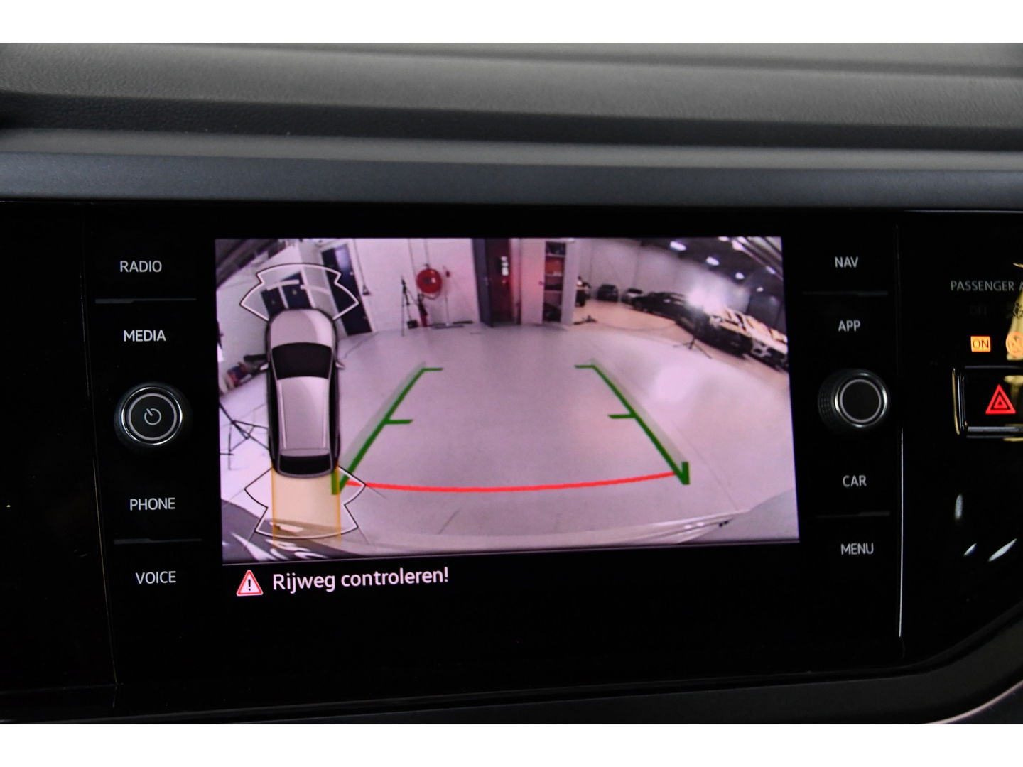 Volkswagen Taigo 1.0 TSI R-Line Business Pano/Aut/Side-assist