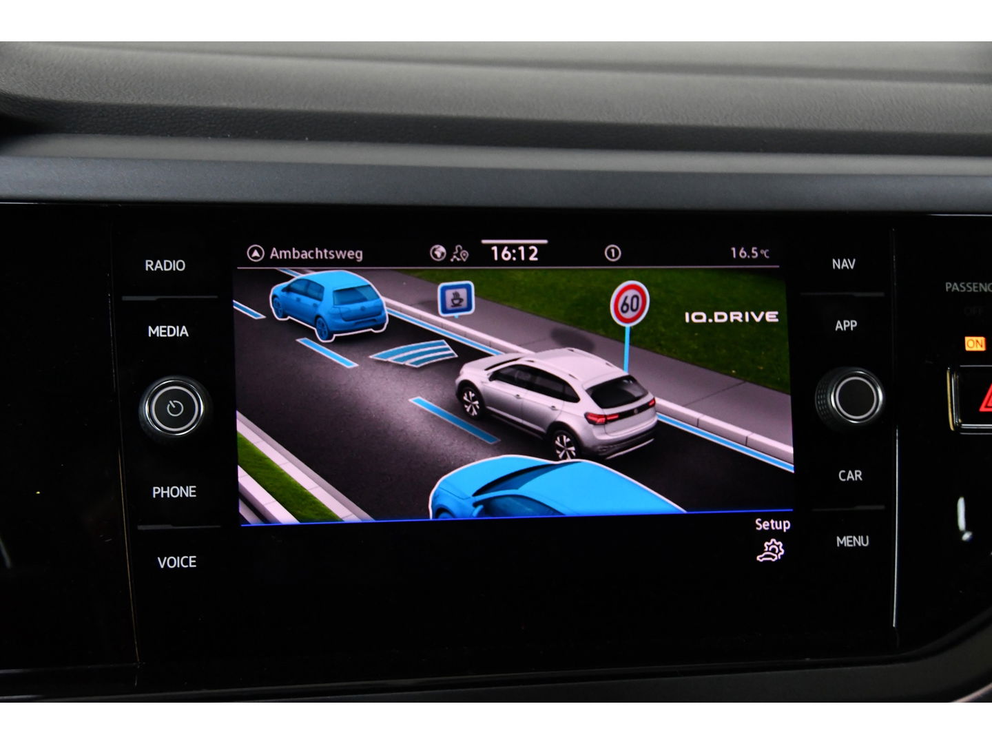 Volkswagen Taigo 1.0 TSI R-Line Business Pano/Aut/Side-assist