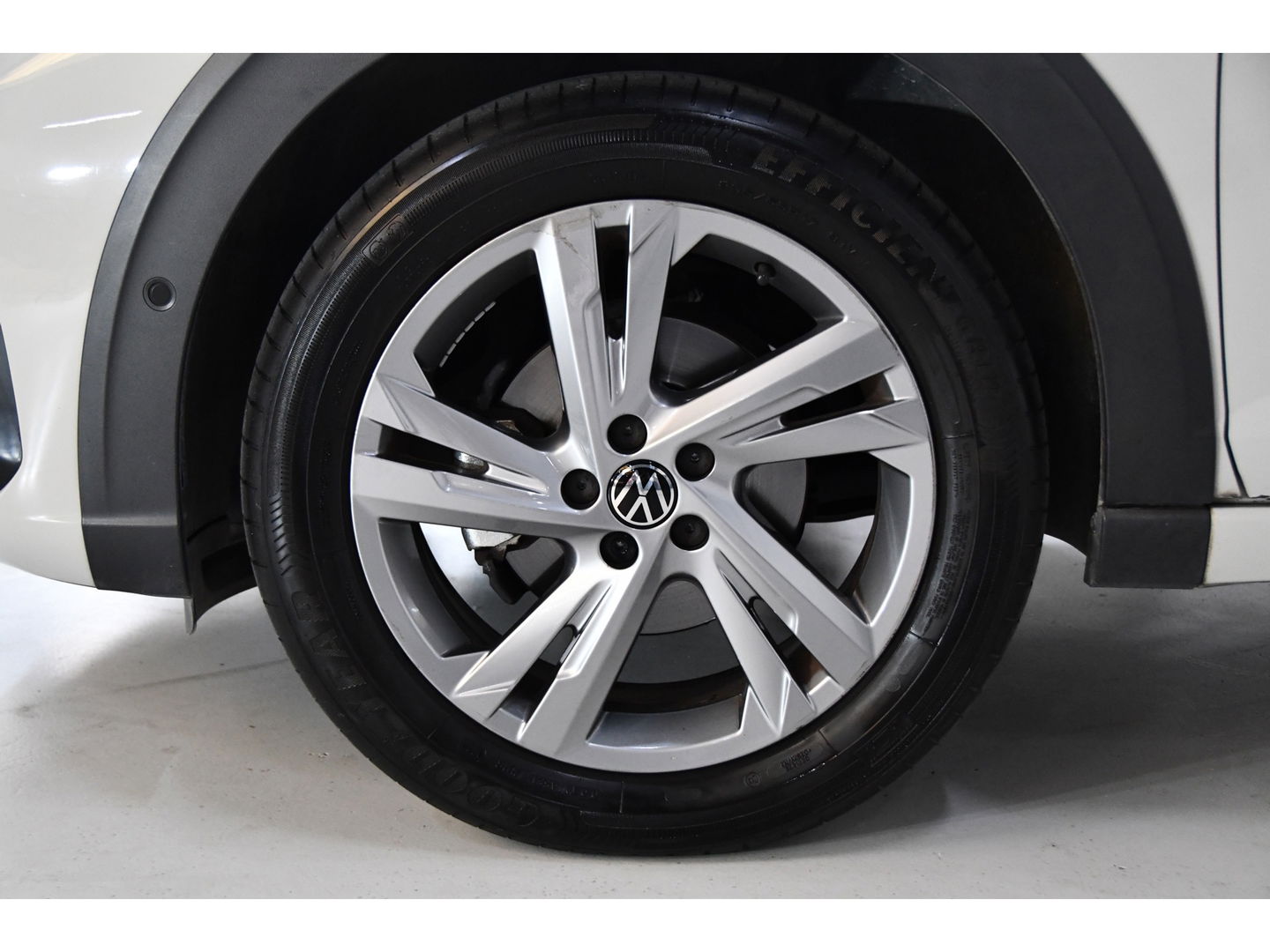 Volkswagen Taigo 1.0 TSI R-Line Business Pano/Aut/Side-assist