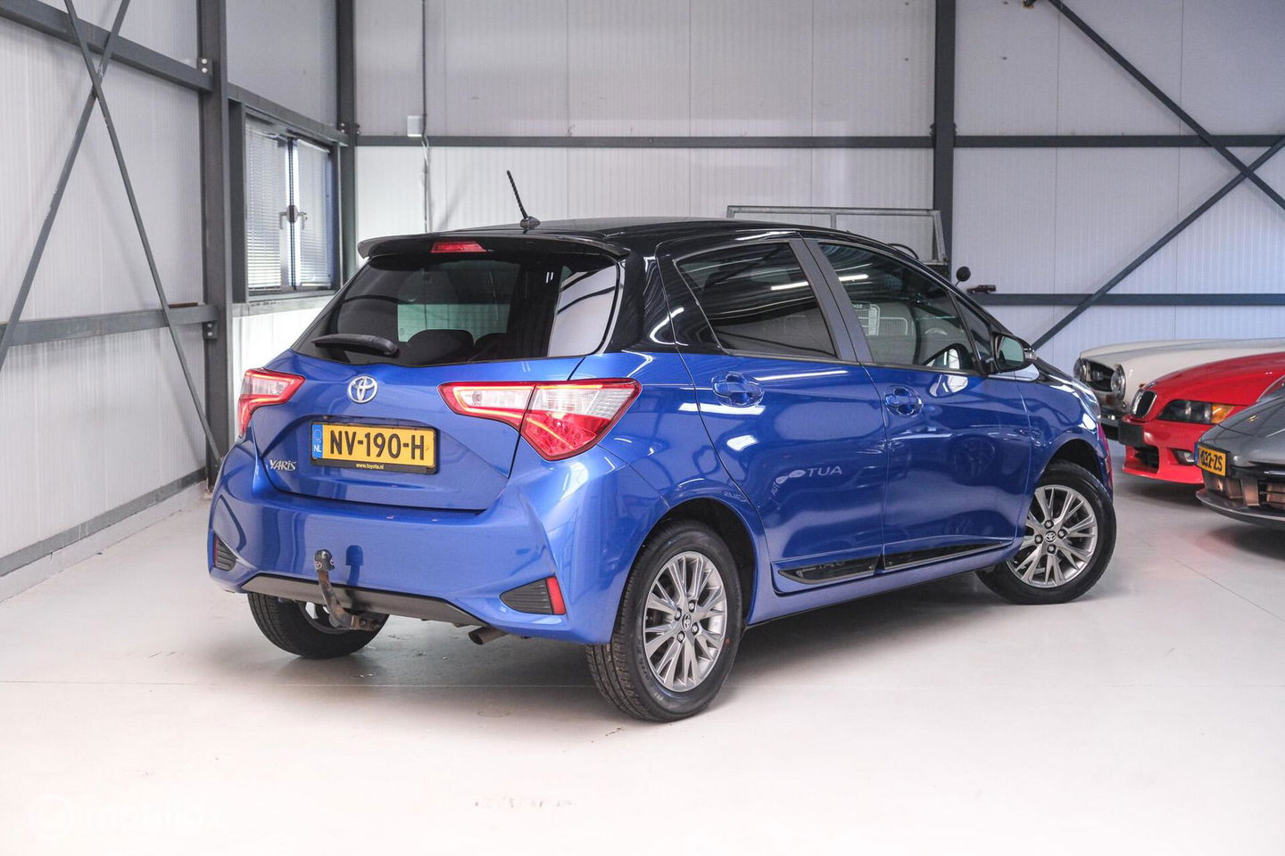 Toyota Yaris 1.5 VVT-i Bi-Tone | Camera | Dealer oh | 1e eig | Trekhaak | NL auto NAP | rijklaarprijs | 112 pk | Lane assist | Cruise |