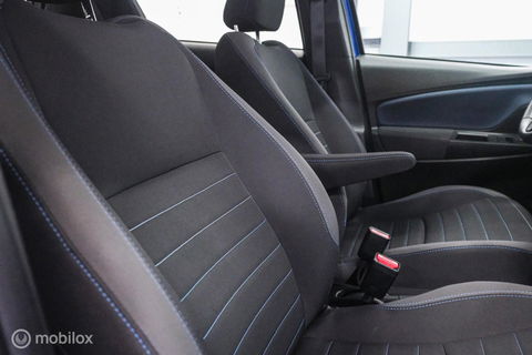 Toyota Yaris 1.5 VVT-i Bi-Tone | Camera | Dealer oh | 1e eig | Trekhaak | NL auto NAP | rijklaarprijs | 112 pk | Lane assist | Cruise |