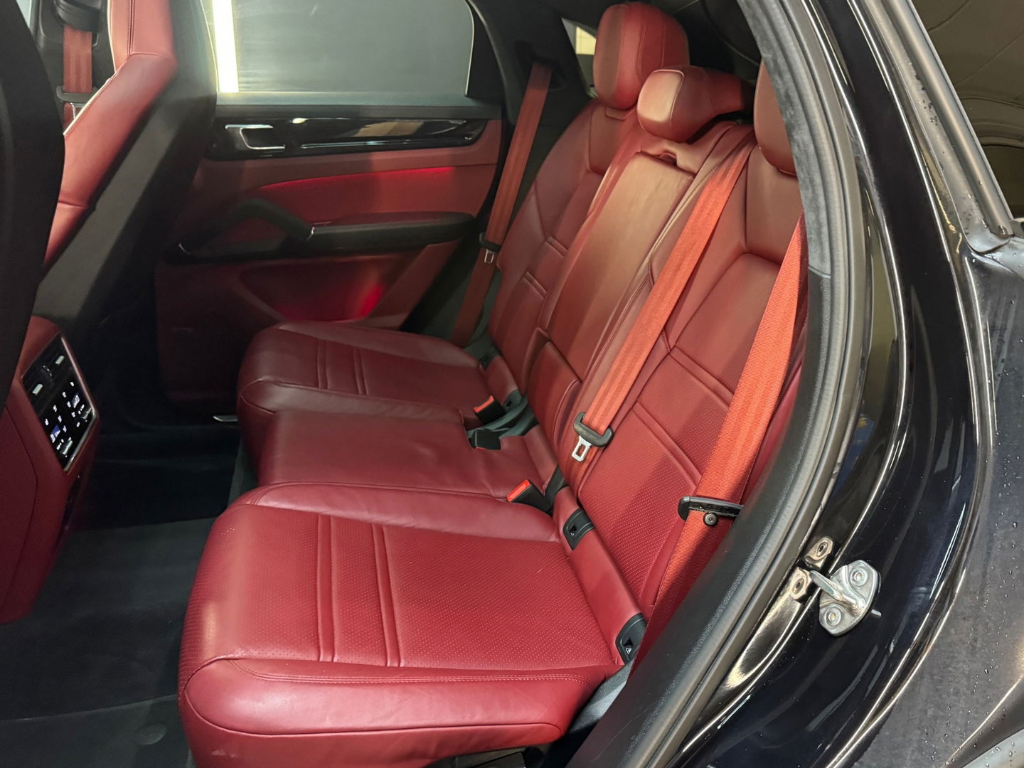 Porsche Cayenne Coupé 3.0 E-Hybrid Pano|Sportdesign|BOSE|VOL