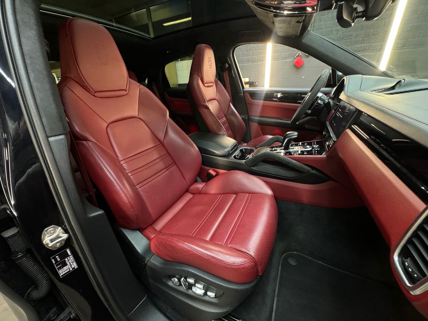 Porsche Cayenne Coupé 3.0 E-Hybrid Pano|Sportdesign|BOSE|VOL