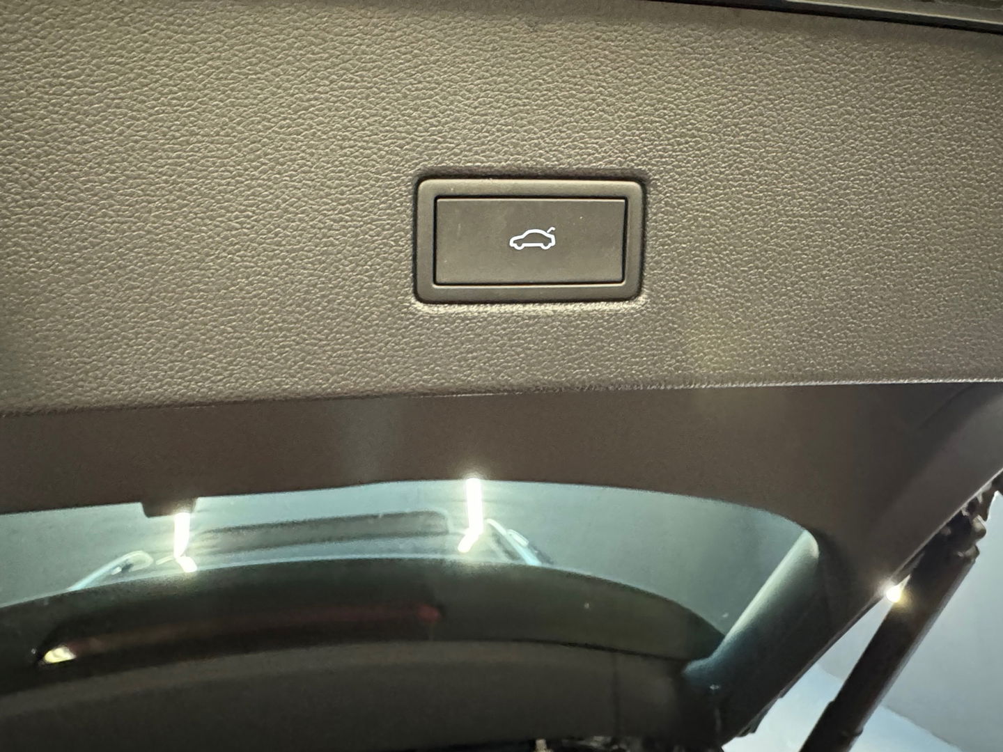 Volkswagen T-Roc 1.5 TSI R-Line Pano|IQ|Keyless|Massage|Camera