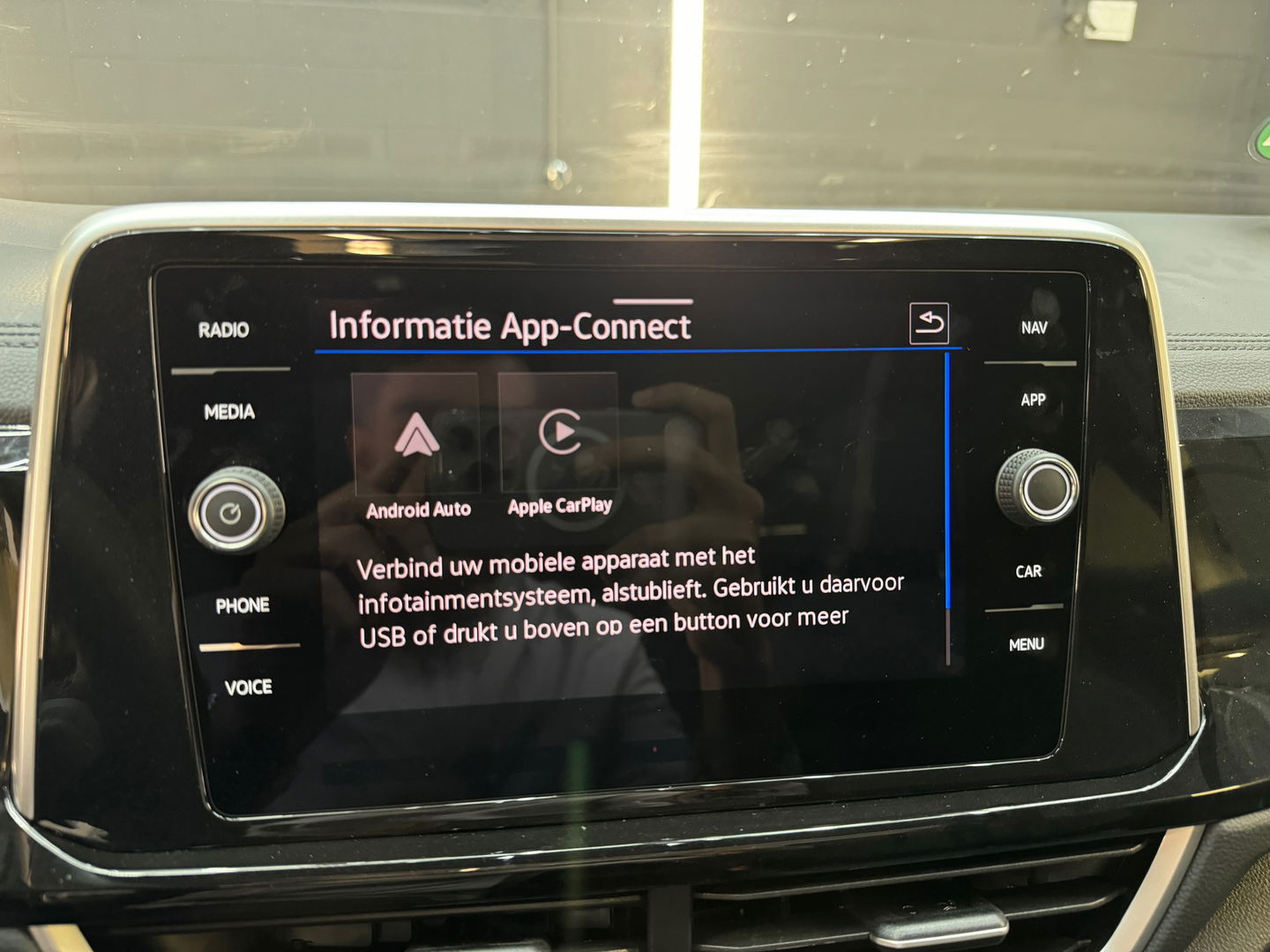 Volkswagen T-Roc 1.5 TSI R-Line Pano|IQ|Keyless|Massage|Camera