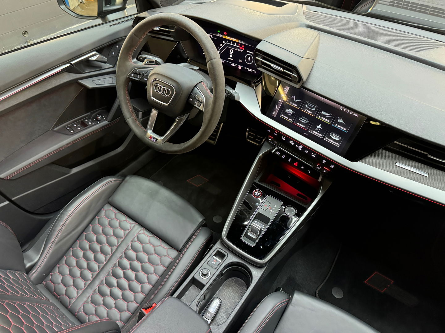 Audi RS3 Limousine 2.5 TFSI Quattro Pano|HuD|Massage|B&O|BTW