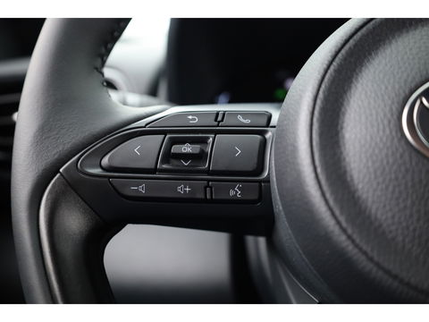 Toyota Yaris Cross 1.5 Hybrid Teamplayer 130pk | Winter pakket | Safety pakket | Navi | Adapt. Cruise | Camera | Keyless