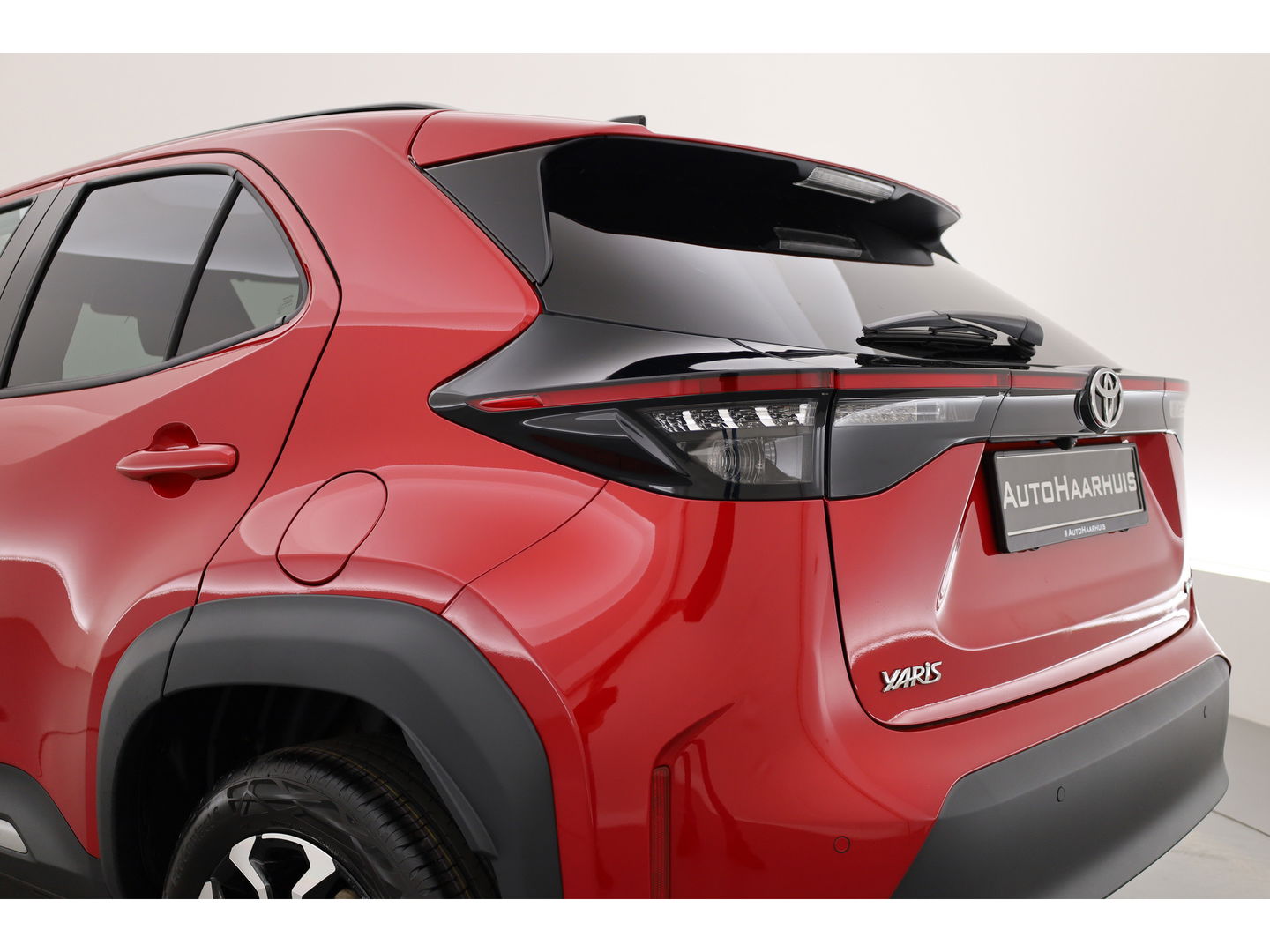 Toyota Yaris Cross 1.5 Hybrid Teamplayer 130pk | Winter pakket | Safety pakket | Navi | Adapt. Cruise | Camera | Keyless