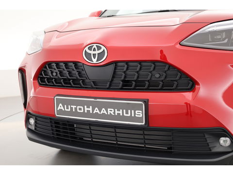Toyota Yaris Cross 1.5 Hybrid Teamplayer 130pk | Winter pakket | Safety pakket | Navi | Adapt. Cruise | Camera | Keyless