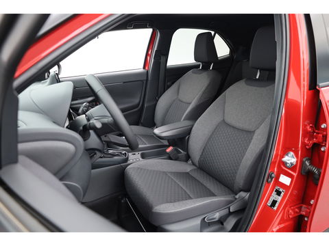 Toyota Yaris Cross 1.5 Hybrid Teamplayer 130pk | Winter pakket | Safety pakket | Navi | Adapt. Cruise | Camera | Keyless