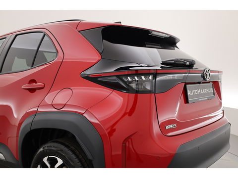 Toyota Yaris Cross 1.5 Hybrid Teamplayer 130pk | Winter pakket | Safety pakket | Navi | Adapt. Cruise | Camera | Keyless