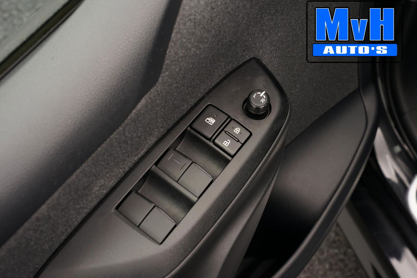 Toyota Yaris 1.5 Hybrid Business Plus|CAMERA|LED|CARPLAY|ACC