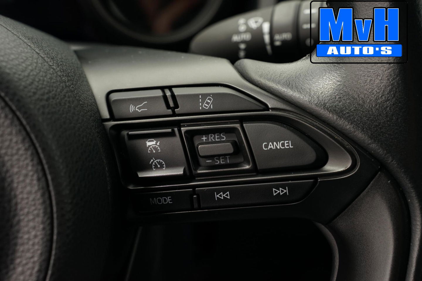 Toyota Yaris 1.5 Hybrid Business Plus|CAMERA|LED|CARPLAY|ACC