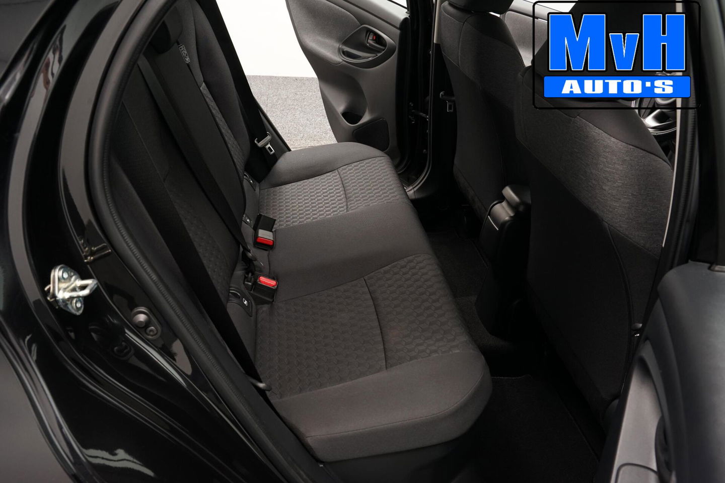 Toyota Yaris 1.5 Hybrid Business Plus|CAMERA|LED|CARPLAY|ACC