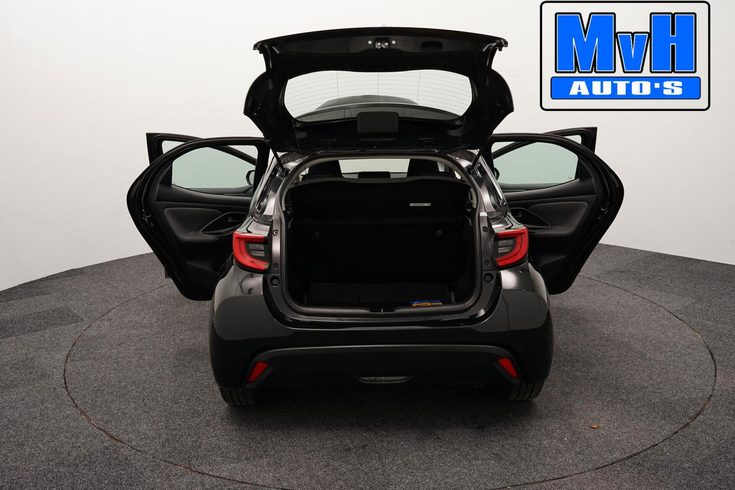Toyota Yaris 1.5 Hybrid Business Plus|CAMERA|LED|CARPLAY|ACC