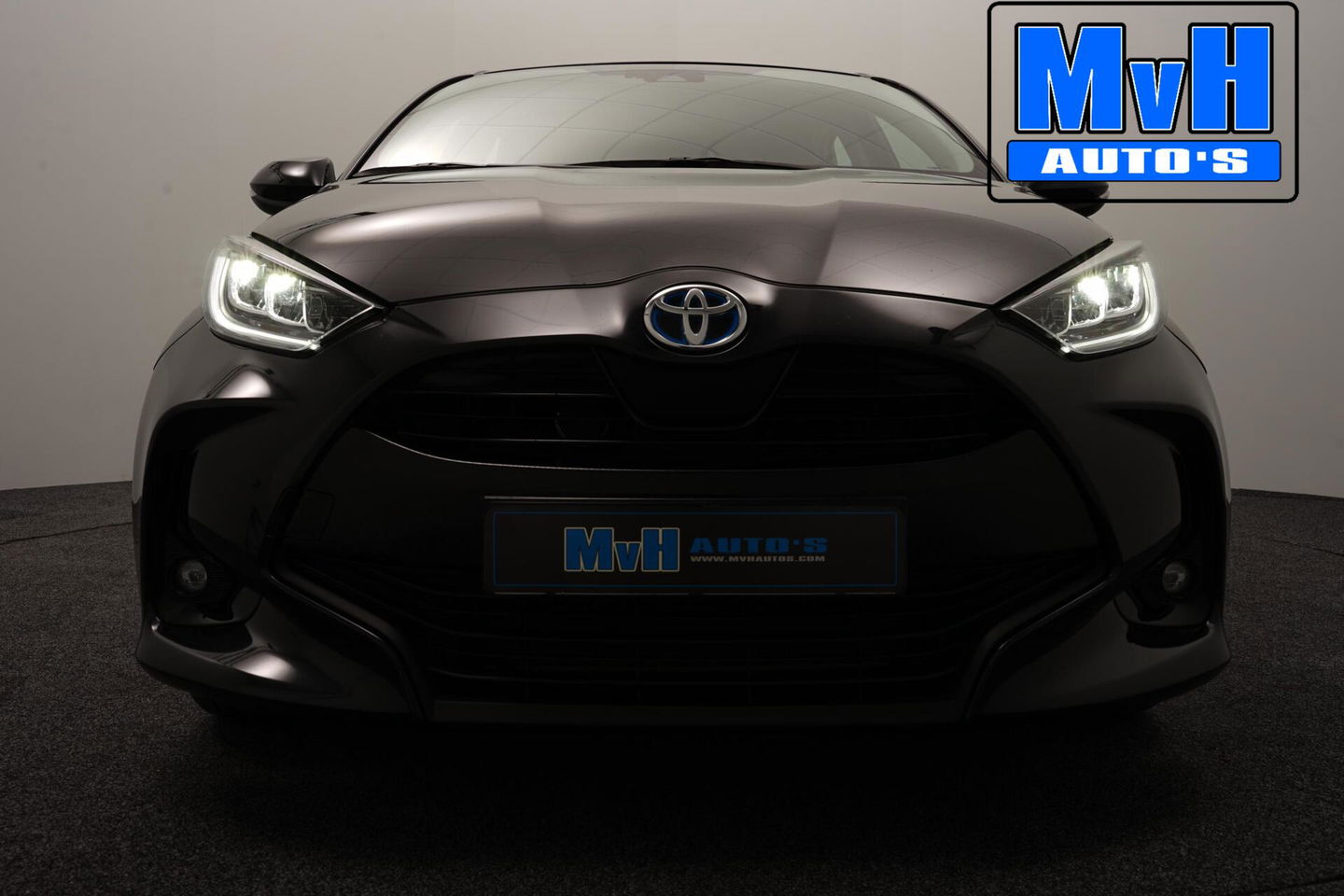 Toyota Yaris 1.5 Hybrid Business Plus|CAMERA|LED|CARPLAY|ACC