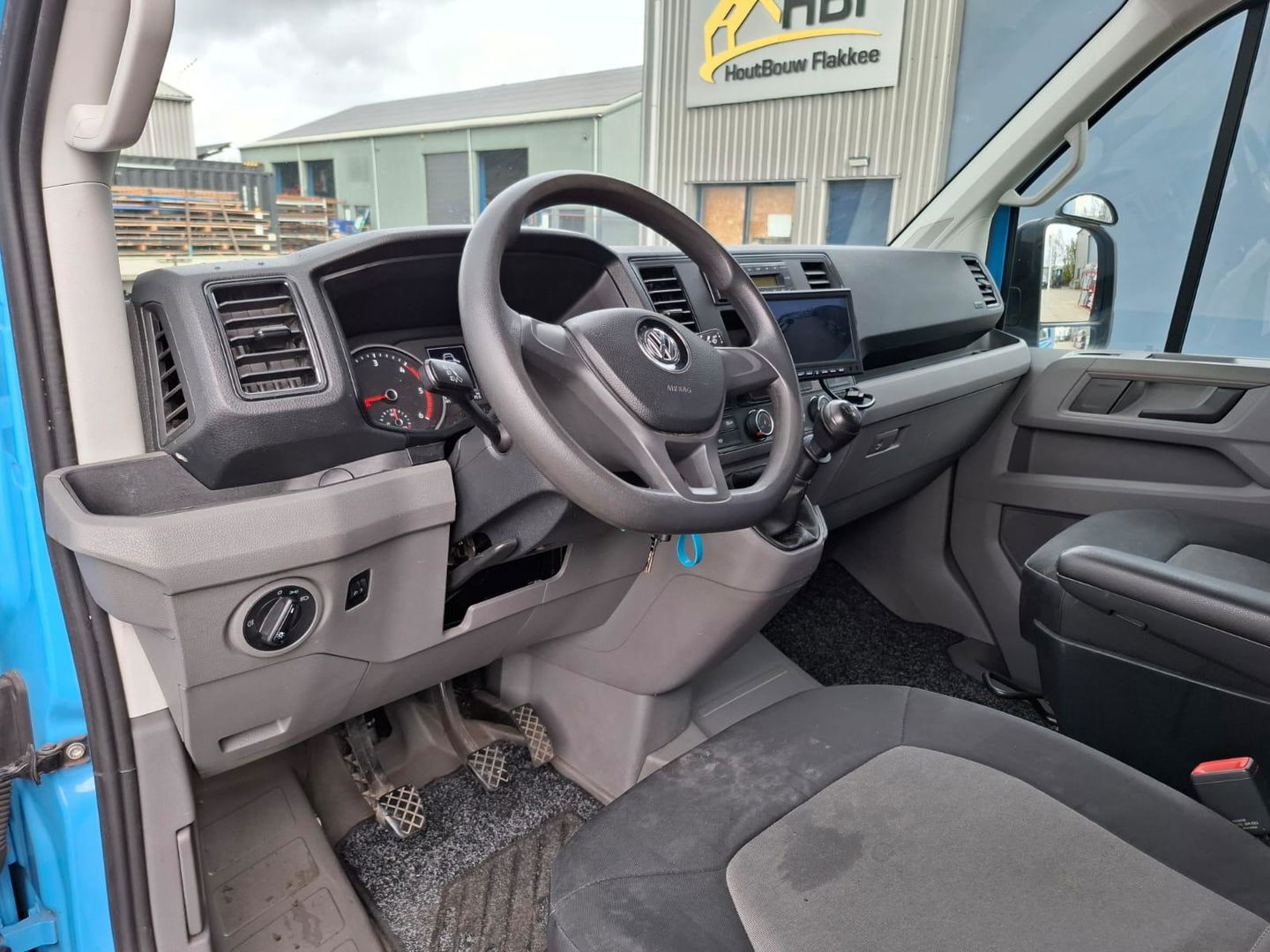 Volkswagen Crafter 35 2.0 TDI L4H3 BAKWAGEN MET DEUREN / EURO 6 / N.A.P / DEALER ONDERHOUDEN