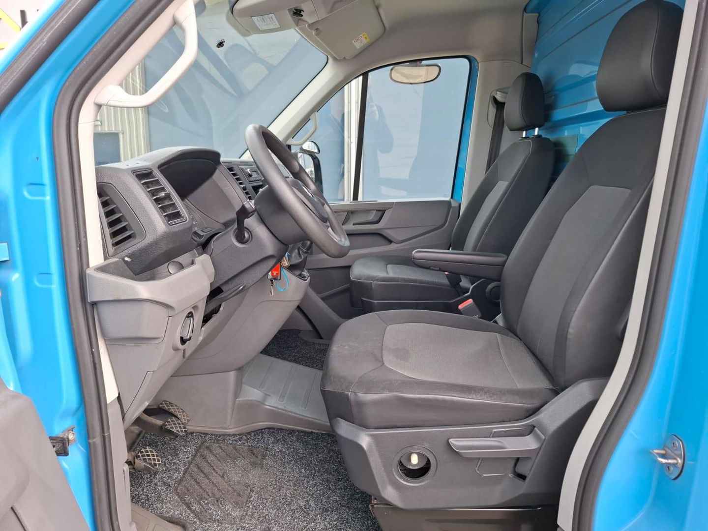 Volkswagen Crafter 35 2.0 TDI L4H3 BAKWAGEN MET DEUREN / EURO 6 / N.A.P / DEALER ONDERHOUDEN