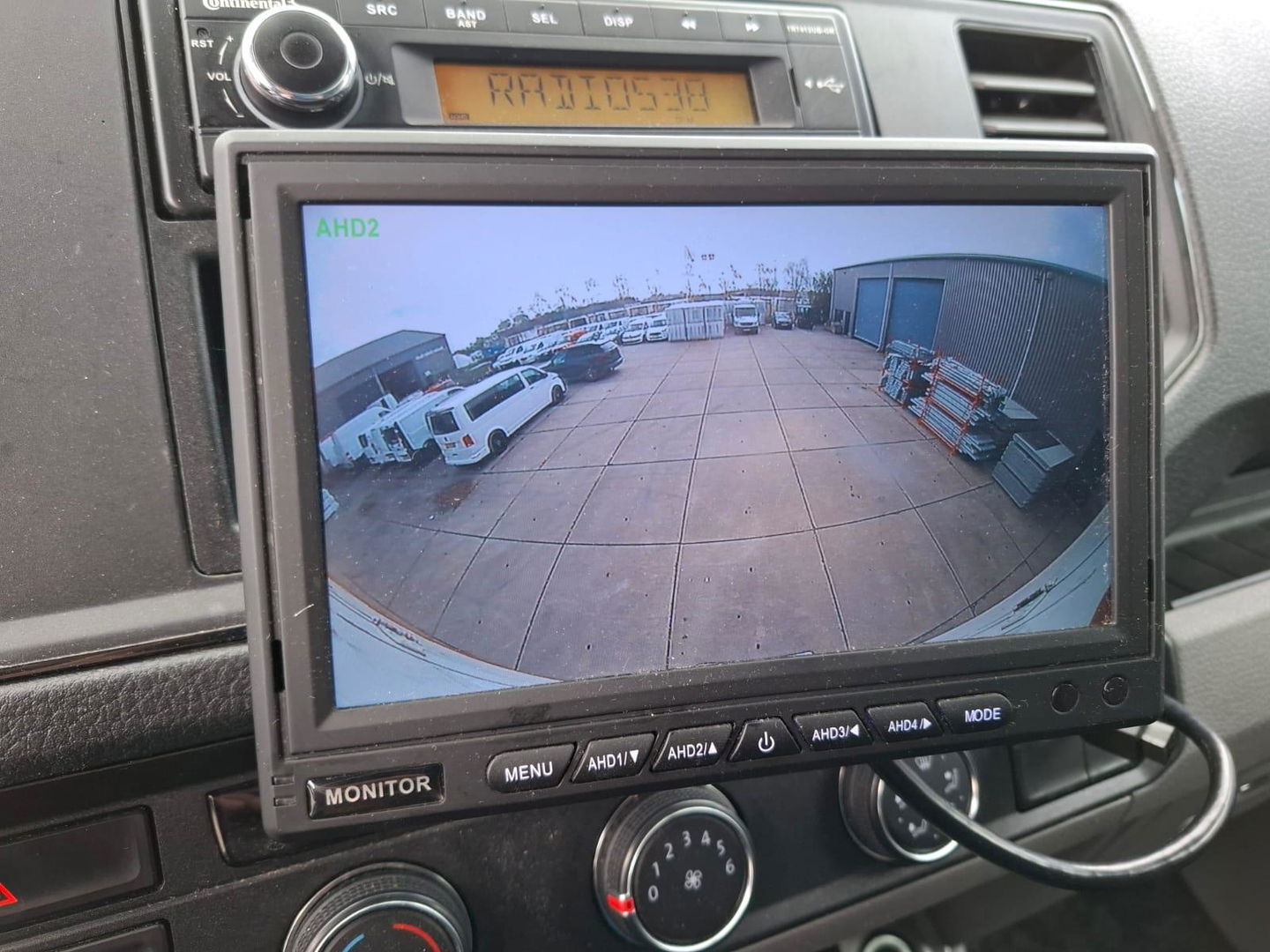 Volkswagen Crafter 35 2.0 TDI L4H3 BAKWAGEN MET DEUREN / EURO 6 / N.A.P / DEALER ONDERHOUDEN