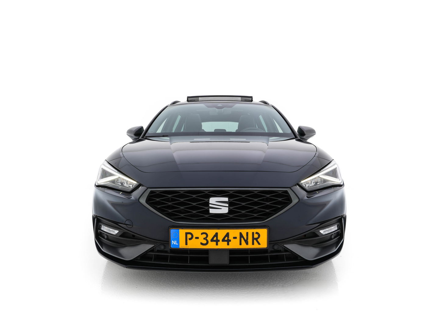 SEAT Leon Sportstourer 2.0 TDI FR Business Intense (INCL-BTW) Aut.  *PANO | FULL-LED | ADAPTIVE-CRUISE | DIGI-COCKPIT | NAVI-FULLMAP | LEATHER-MICROFIBRE | CARPLAY | KEYLESS | SHIFT-PADDLES | SPORT-SEATS | AMBIENT-LIGHT | CAMERA | 17''ALU | T