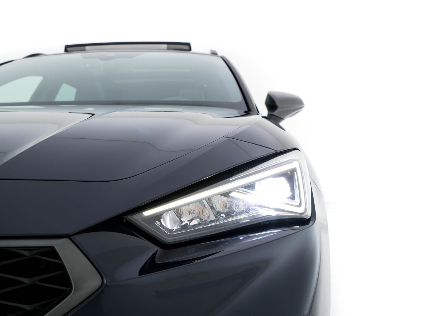 SEAT Leon Sportstourer 2.0 TDI FR Business Intense (INCL-BTW) Aut.  *PANO | FULL-LED | ADAPTIVE-CRUISE | DIGI-COCKPIT | NAVI-FULLMAP | LEATHER-MICROFIBRE | CARPLAY | KEYLESS | SHIFT-PADDLES | SPORT-SEATS | AMBIENT-LIGHT | CAMERA | 17''ALU | T