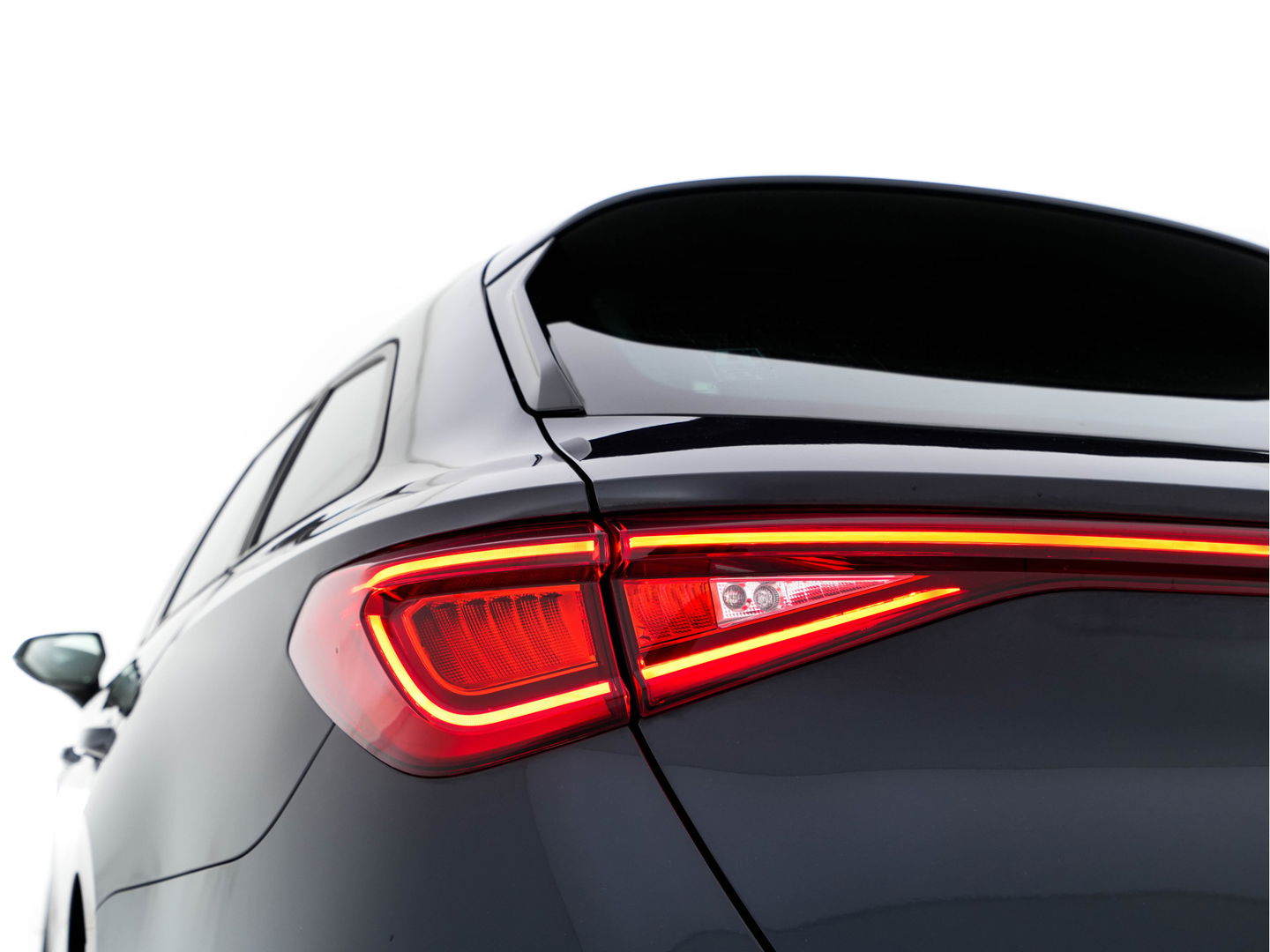 SEAT Leon Sportstourer 2.0 TDI FR Business Intense (INCL-BTW) Aut.  *PANO | FULL-LED | ADAPTIVE-CRUISE | DIGI-COCKPIT | NAVI-FULLMAP | LEATHER-MICROFIBRE | CARPLAY | KEYLESS | SHIFT-PADDLES | SPORT-SEATS | AMBIENT-LIGHT | CAMERA | 17''ALU | T