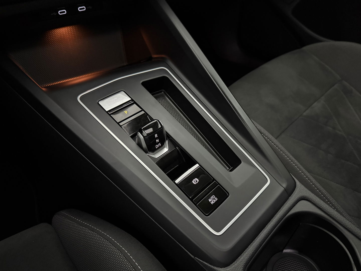 Volkswagen Golf 1.5 eTSI Style | Pano | Memory | Virtual | Massage | Sfeer | Camera | Carplay | Adaptive Cruise | NAP